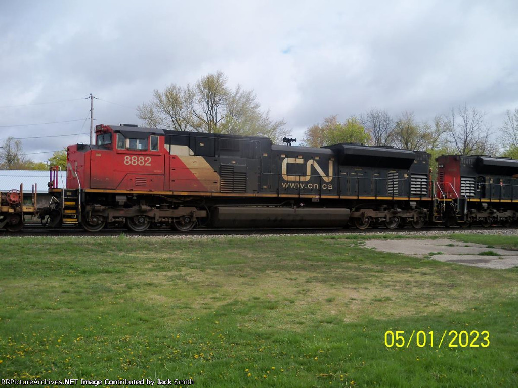 CN 8882